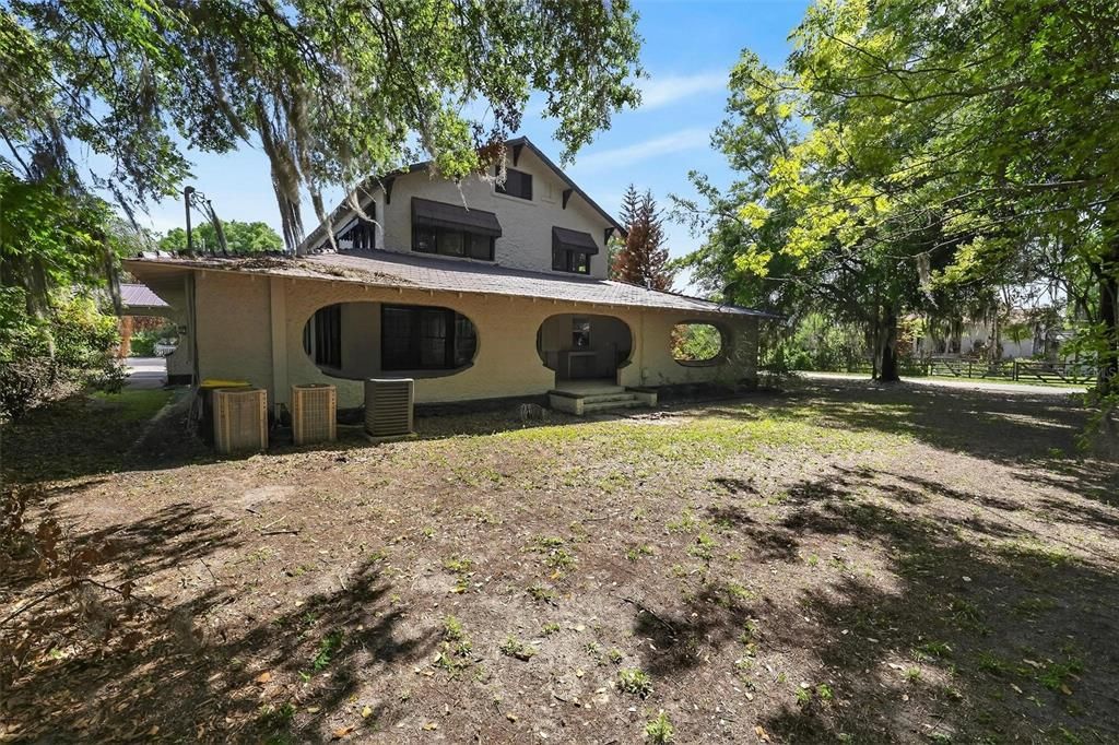 Active With Contract: $399,900 (6 beds, 3 baths, 3165 Square Feet)