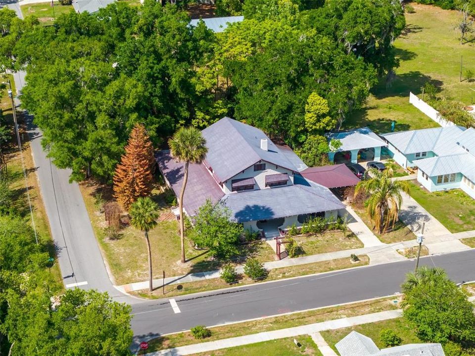 Active With Contract: $399,900 (6 beds, 3 baths, 3165 Square Feet)