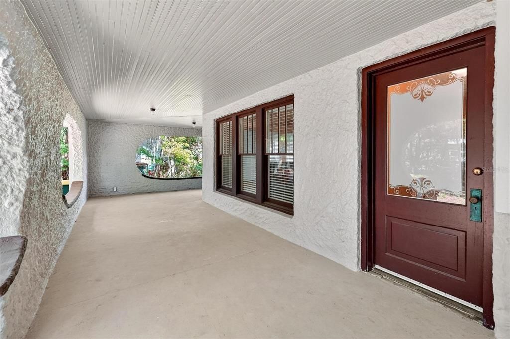 Active With Contract: $399,900 (6 beds, 3 baths, 3165 Square Feet)