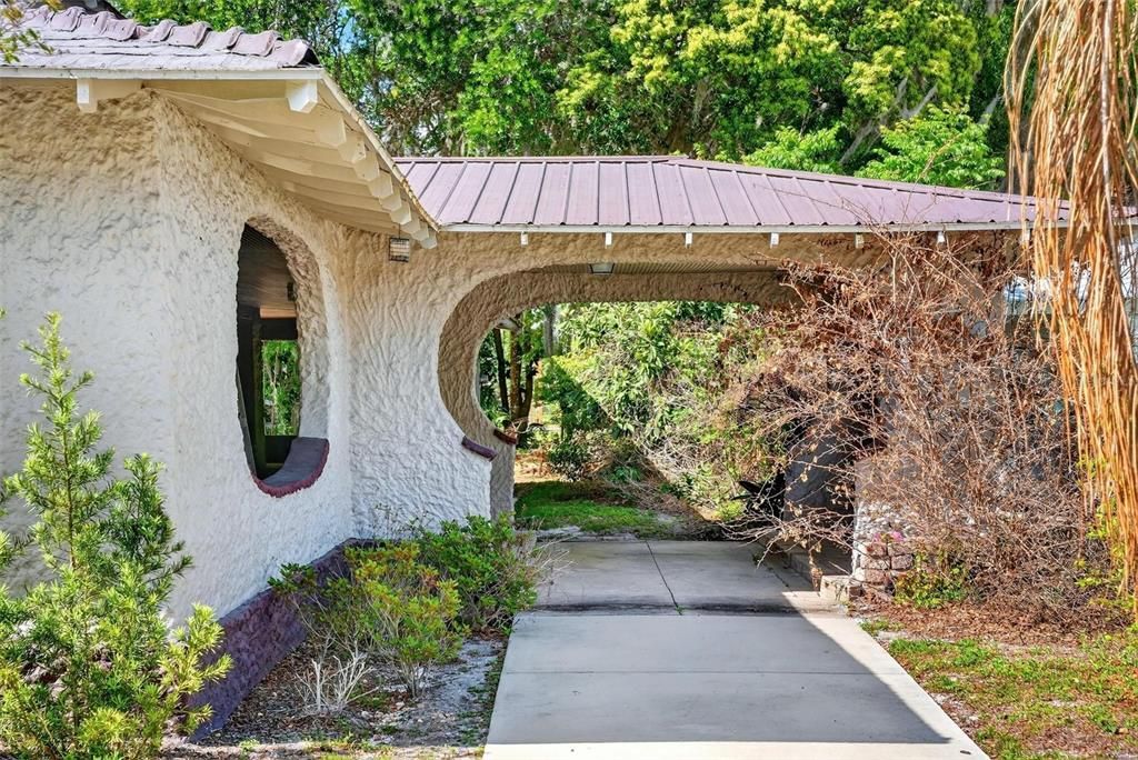 Active With Contract: $399,900 (6 beds, 3 baths, 3165 Square Feet)