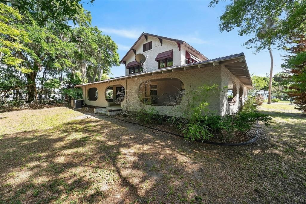 Active With Contract: $399,900 (6 beds, 3 baths, 3165 Square Feet)