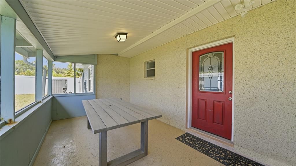 En Venta: $1,199,000 (4 camas, 3 baños, 1946 Pies cuadrados)