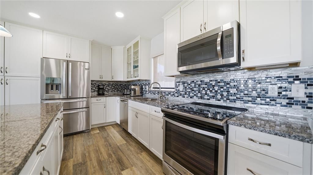 En Venta: $1,199,000 (4 camas, 3 baños, 1946 Pies cuadrados)