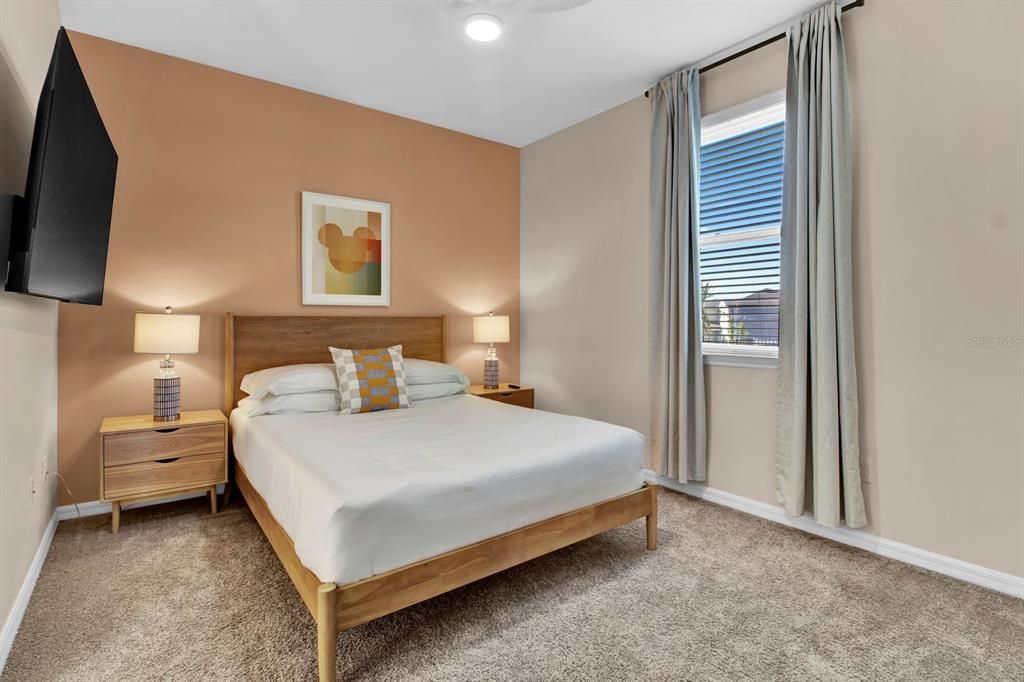 Activo con contrato: $789,900 (9 camas, 6 baños, 4363 Pies cuadrados)