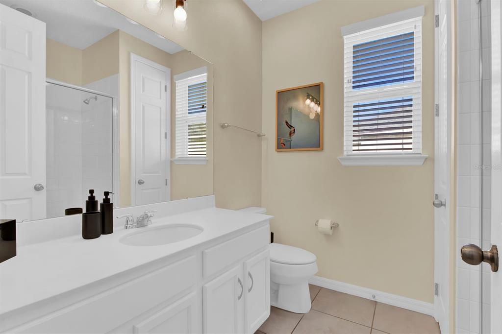 Activo con contrato: $789,900 (9 camas, 6 baños, 4363 Pies cuadrados)