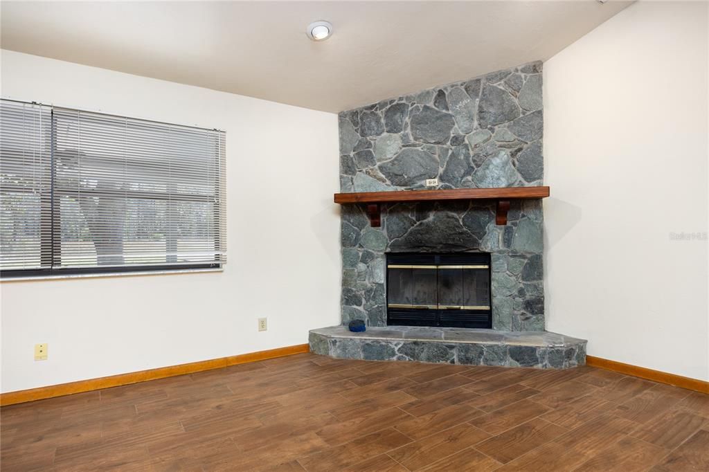 En Venta: $280,000 (3 camas, 3 baños, 1854 Pies cuadrados)