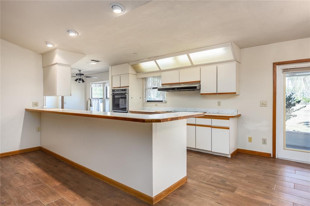 En Venta: $280,000 (3 camas, 3 baños, 1854 Pies cuadrados)