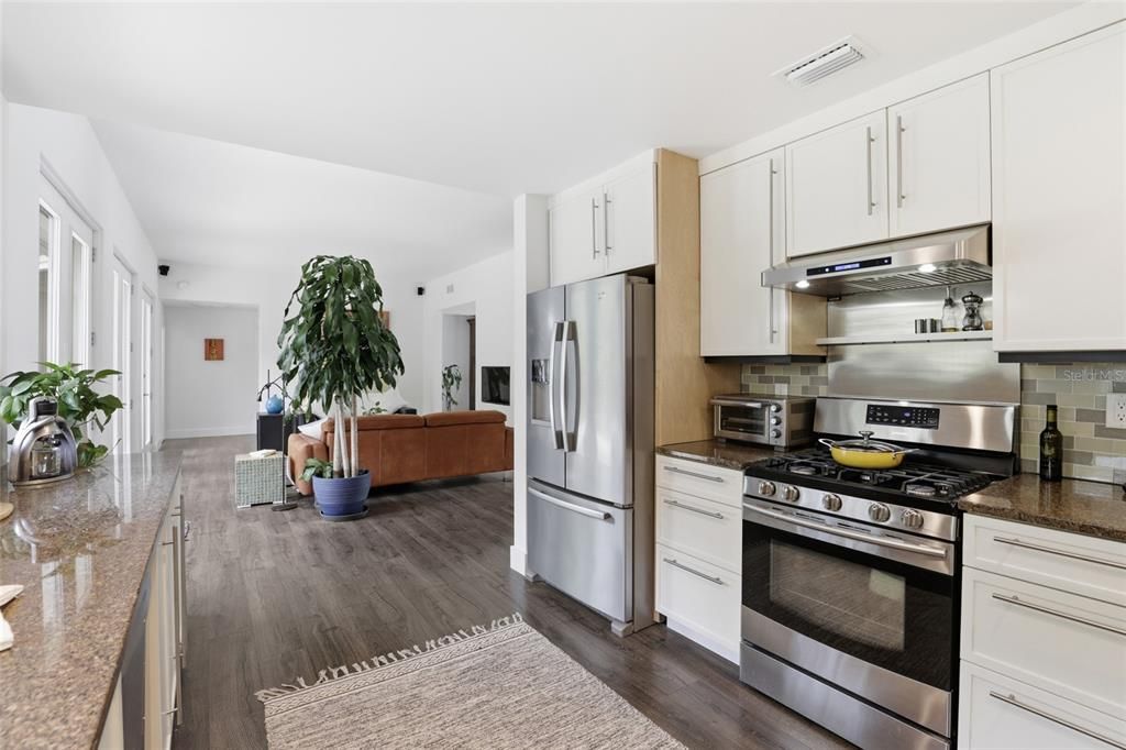 Active With Contract: $899,000 (4 beds, 2 baths, 2682 Square Feet)