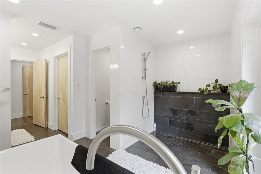 Active With Contract: $899,000 (4 beds, 2 baths, 2682 Square Feet)
