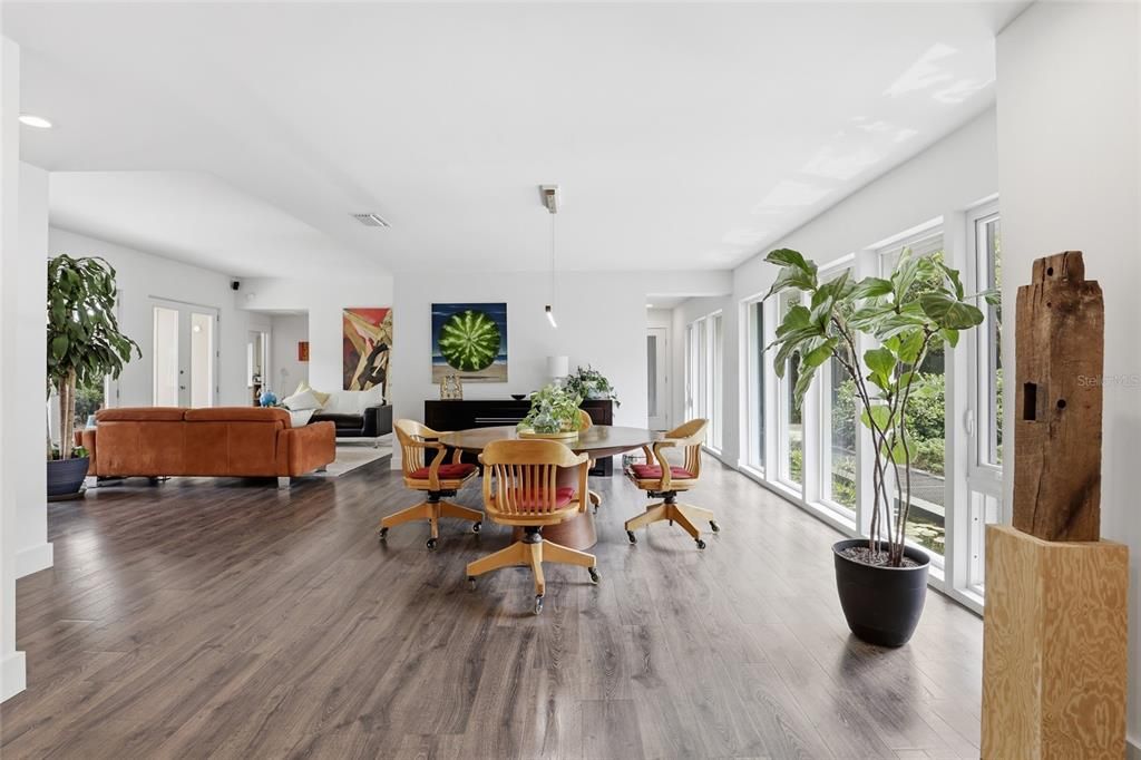 Active With Contract: $899,000 (4 beds, 2 baths, 2682 Square Feet)