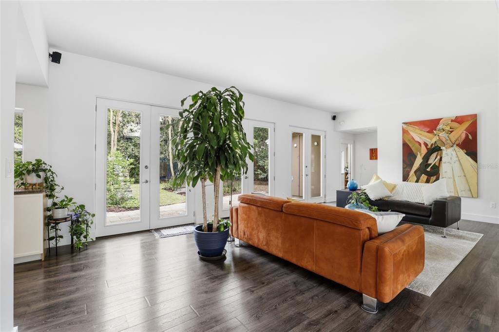 Active With Contract: $899,000 (4 beds, 2 baths, 2682 Square Feet)