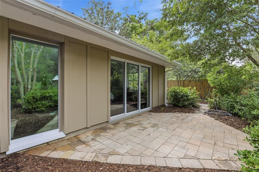 Active With Contract: $899,000 (4 beds, 2 baths, 2682 Square Feet)