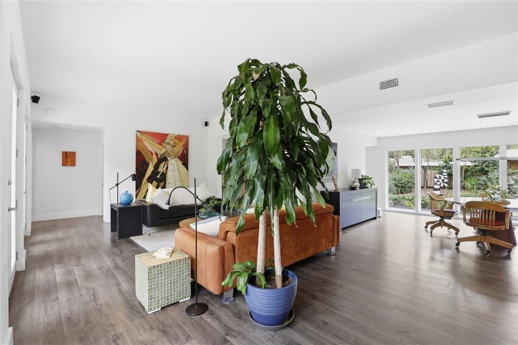 Active With Contract: $899,000 (4 beds, 2 baths, 2682 Square Feet)