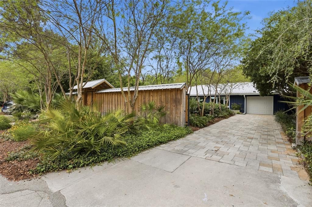 Active With Contract: $899,000 (4 beds, 2 baths, 2682 Square Feet)