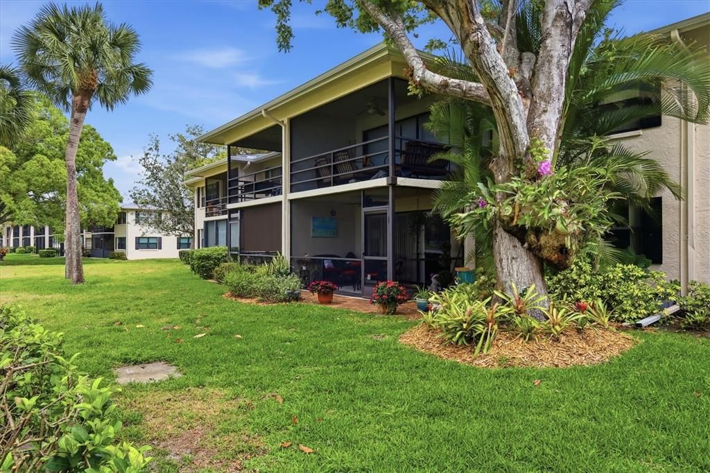 For Sale: $215,000 (2 beds, 2 baths, 1118 Square Feet)