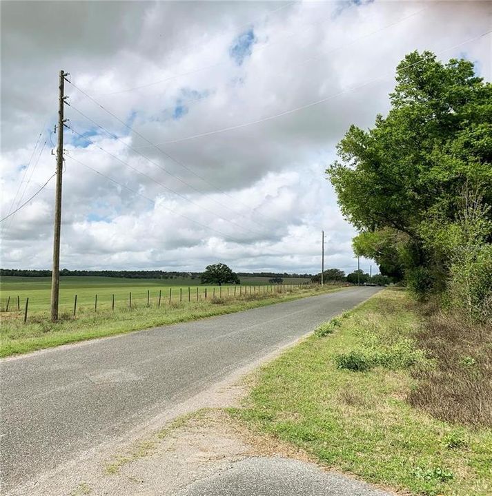 En Venta: $140,000 (3.26 acres)