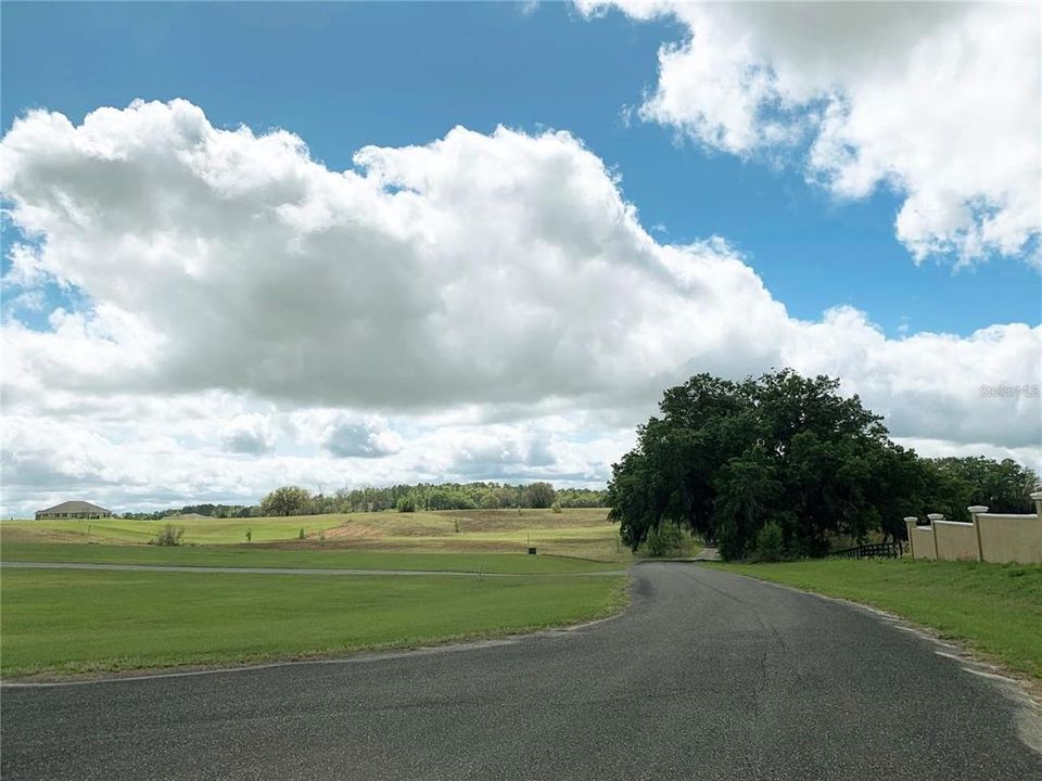 En Venta: $140,000 (3.26 acres)
