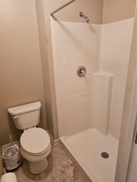 Active With Contract: $2,000 (4 beds, 2 baths, 2846 Square Feet)