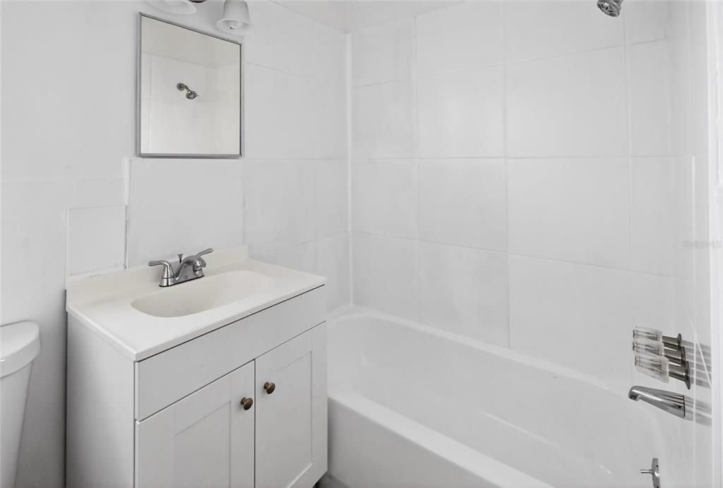 Active With Contract: $175,000 (2 beds, 1 baths, 850 Square Feet)