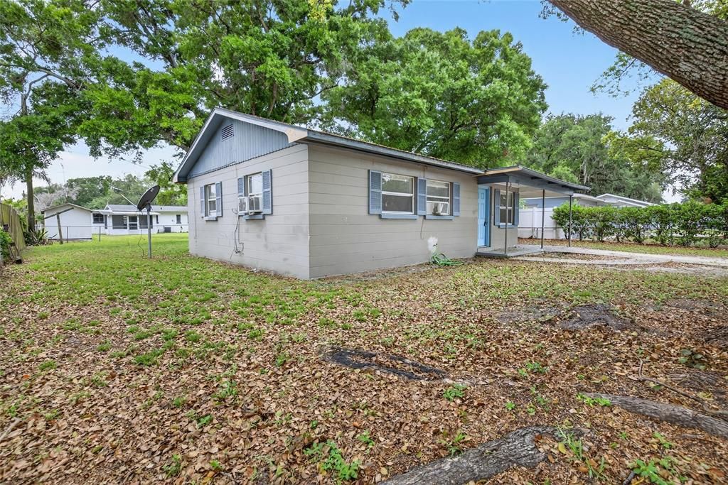 Active With Contract: $175,000 (2 beds, 1 baths, 850 Square Feet)