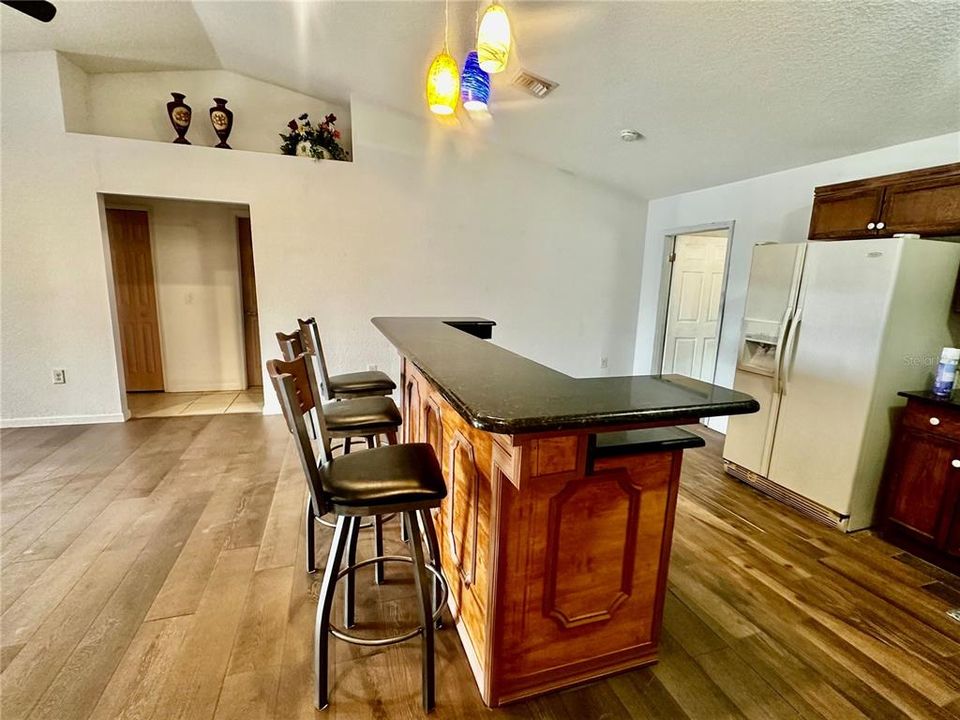 For Sale: $340,000 (4 beds, 2 baths, 1816 Square Feet)