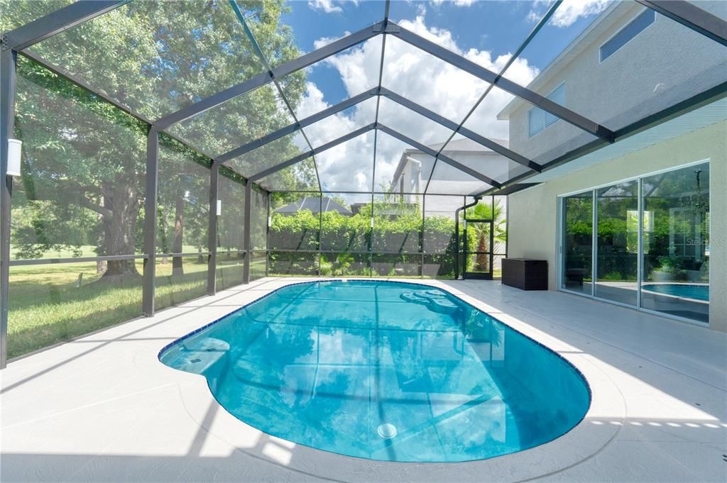 Activo con contrato: $949,000 (5 camas, 3 baños, 3692 Pies cuadrados)