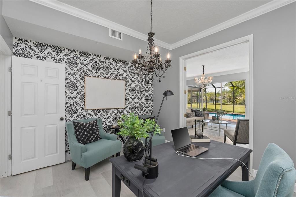 Activo con contrato: $949,000 (5 camas, 3 baños, 3692 Pies cuadrados)
