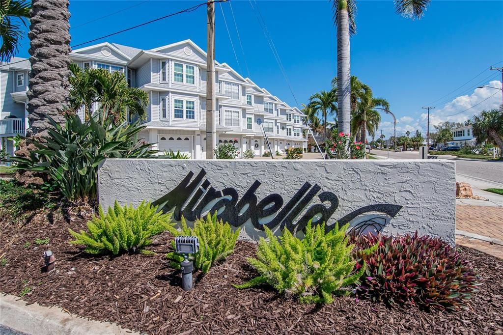 For Rent: $5,895 (4 beds, 4 baths, 2275 Square Feet)