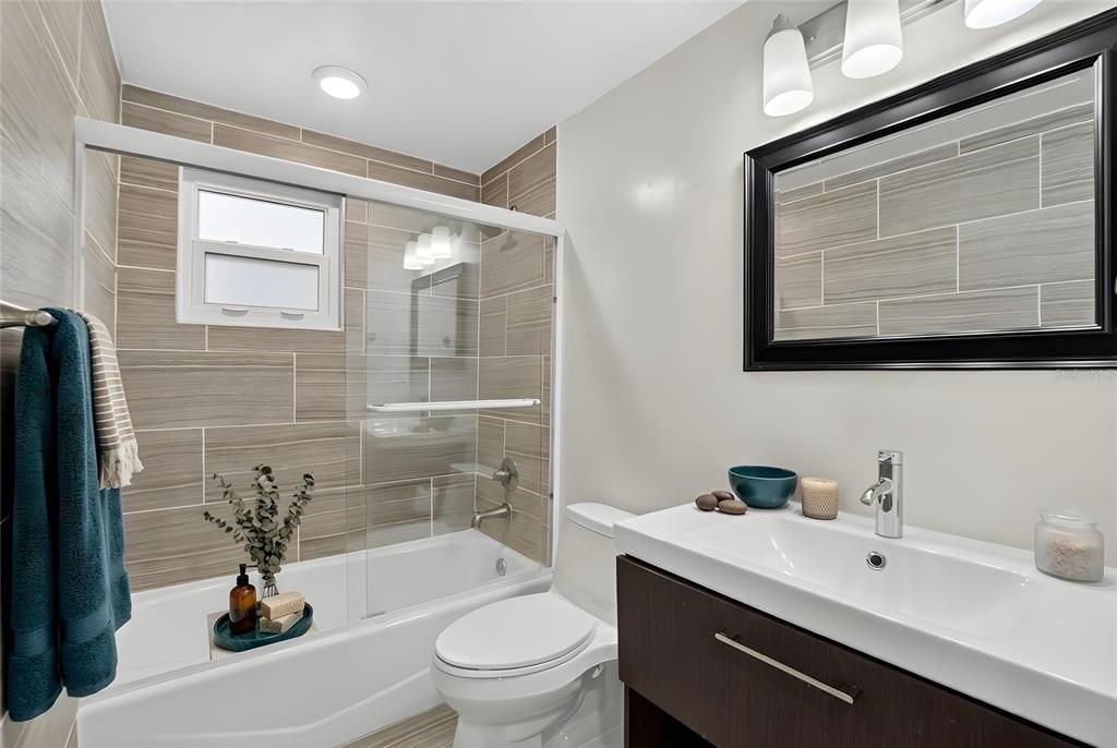 For Rent: $5,895 (4 beds, 4 baths, 2275 Square Feet)