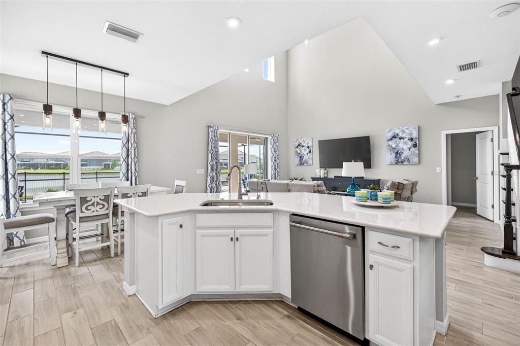 Active With Contract: $625,000 (4 beds, 3 baths, 2600 Square Feet)
