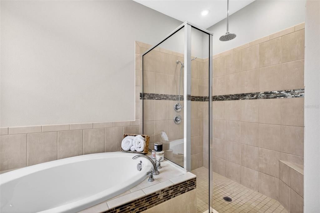Active With Contract: $625,000 (4 beds, 3 baths, 2600 Square Feet)