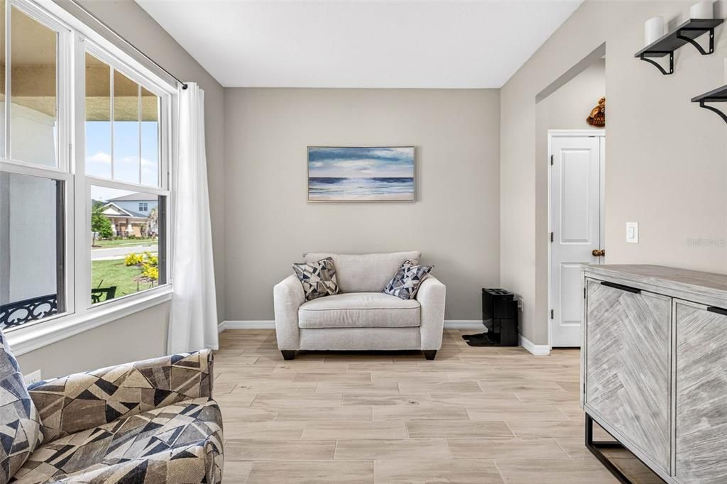 Active With Contract: $625,000 (4 beds, 3 baths, 2600 Square Feet)