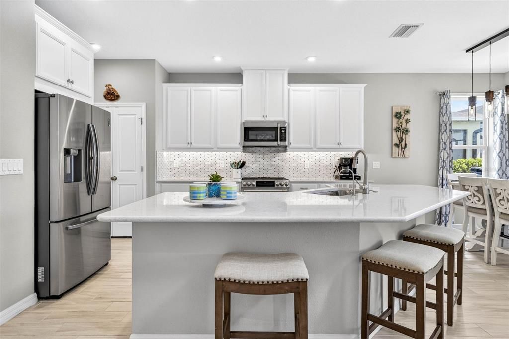 Active With Contract: $625,000 (4 beds, 3 baths, 2600 Square Feet)
