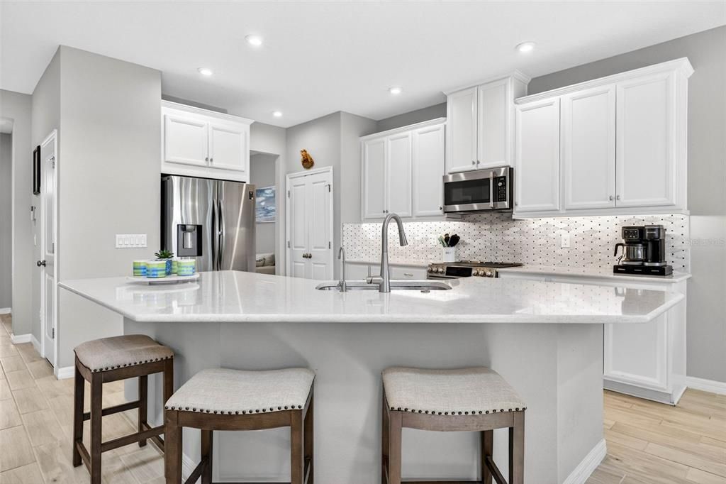 Active With Contract: $625,000 (4 beds, 3 baths, 2600 Square Feet)