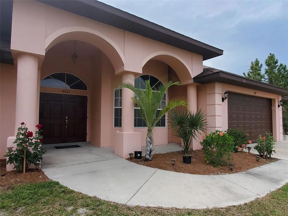En Venta: $650,000 (3 camas, 2 baños, 1916 Pies cuadrados)