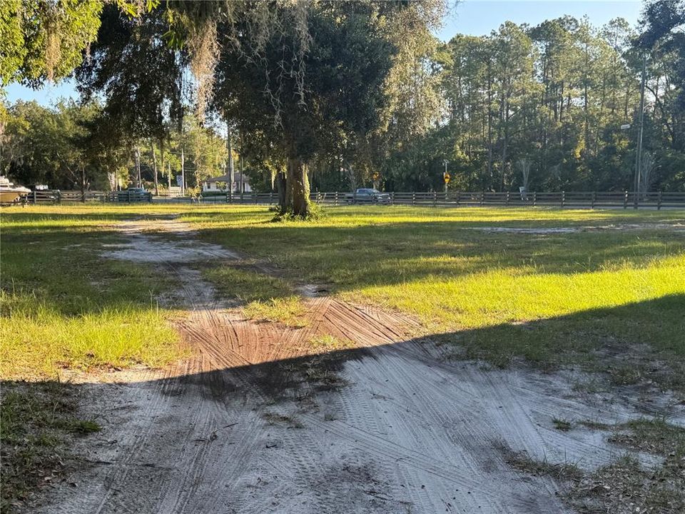 En Venta: $350,000 (2.50 acres)