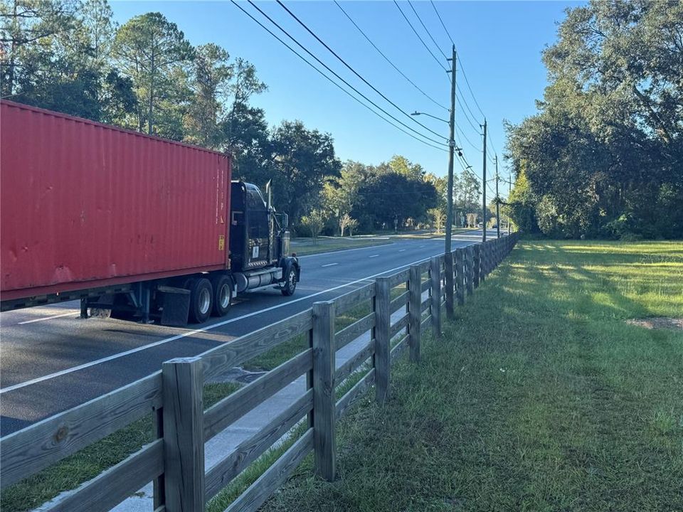 En Venta: $350,000 (2.50 acres)