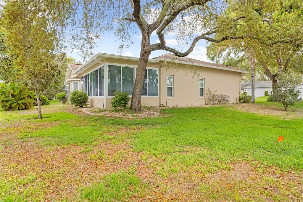 Activo con contrato: $375,000 (3 camas, 2 baños, 1949 Pies cuadrados)