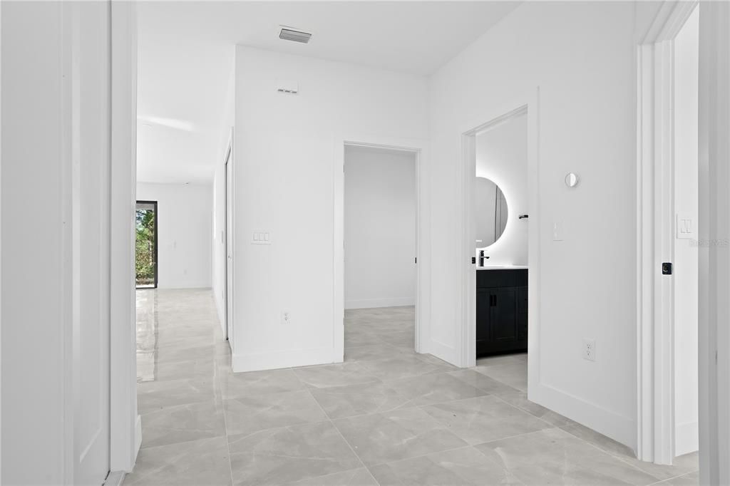 Activo con contrato: $269,999 (3 camas, 2 baños, 1325 Pies cuadrados)
