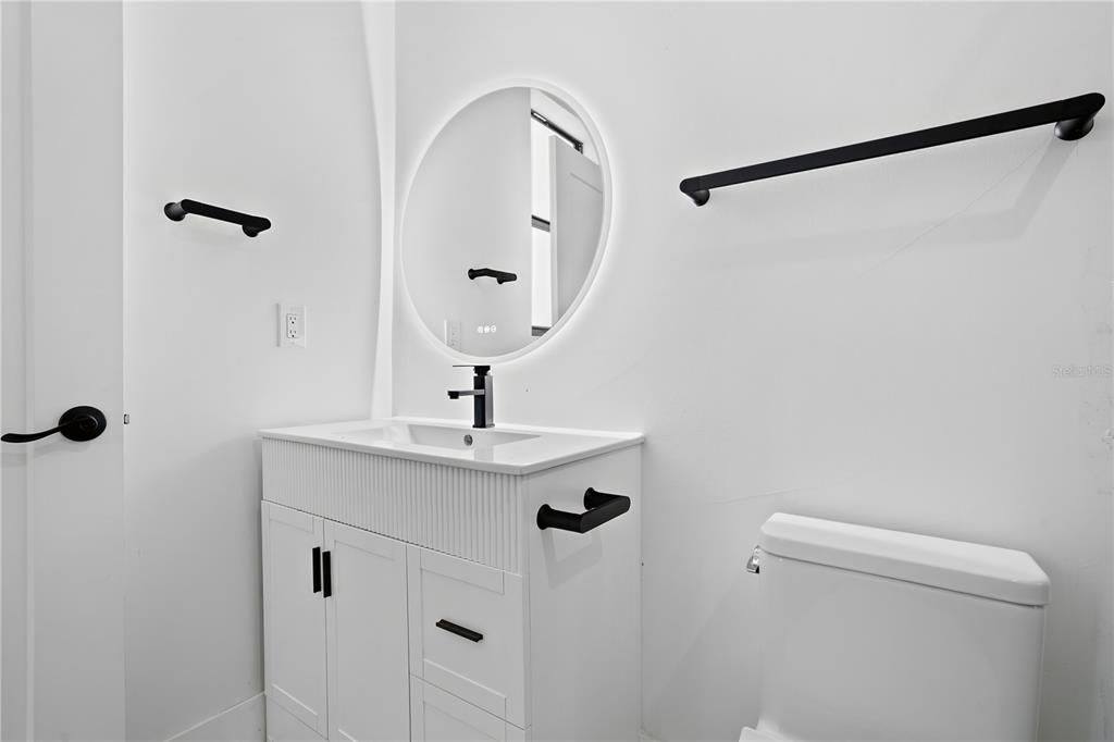 Activo con contrato: $269,999 (3 camas, 2 baños, 1325 Pies cuadrados)
