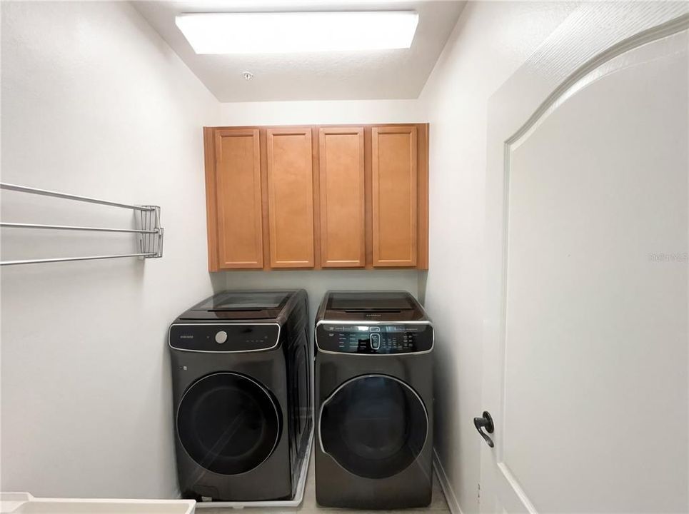 Activo con contrato: $360,000 (3 camas, 2 baños, 1840 Pies cuadrados)
