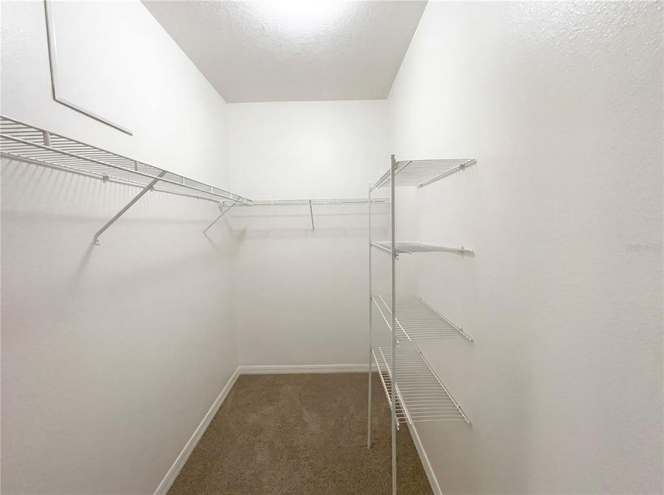 Activo con contrato: $360,000 (3 camas, 2 baños, 1840 Pies cuadrados)