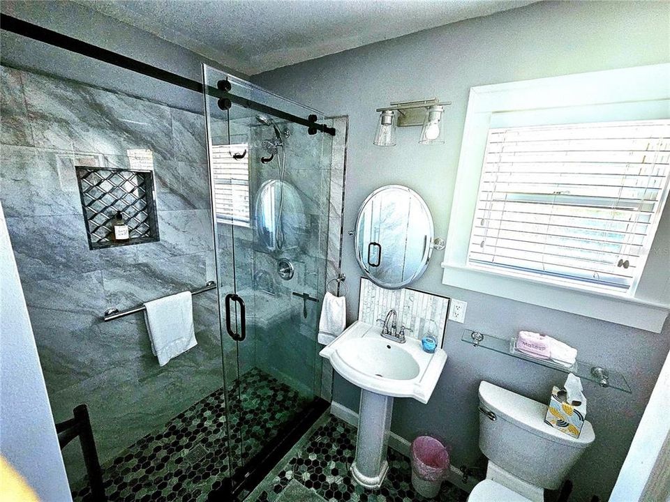 待售: $880,000 (5 贝兹, 0 浴室, 2308 平方英尺)