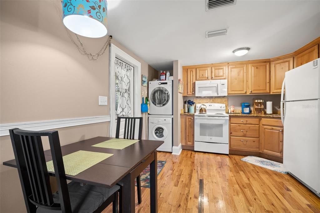 待售: $880,000 (5 贝兹, 0 浴室, 2308 平方英尺)