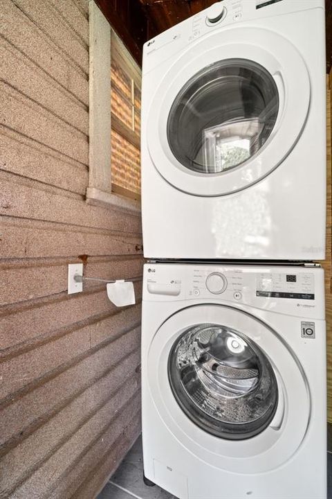 待售: $880,000 (5 贝兹, 0 浴室, 2308 平方英尺)