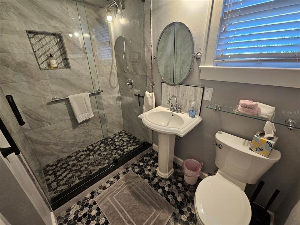 待售: $880,000 (5 贝兹, 0 浴室, 2308 平方英尺)