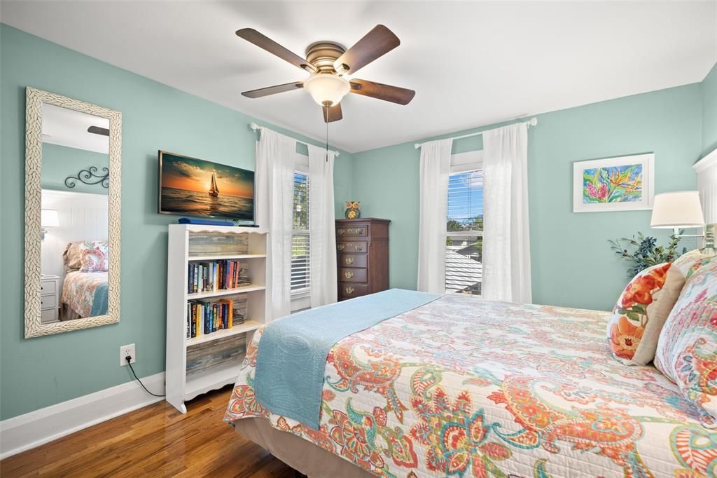 待售: $880,000 (5 贝兹, 0 浴室, 2308 平方英尺)