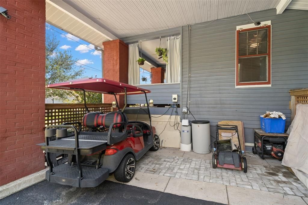 待售: $880,000 (5 贝兹, 0 浴室, 2308 平方英尺)