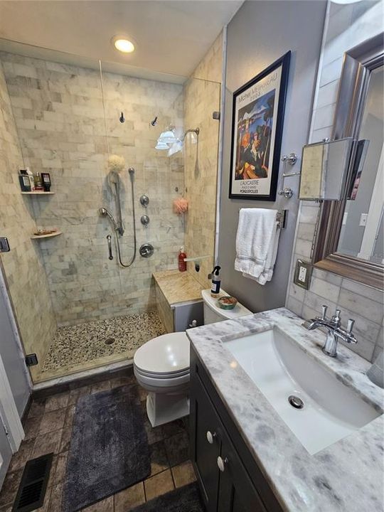 待售: $880,000 (5 贝兹, 0 浴室, 2308 平方英尺)