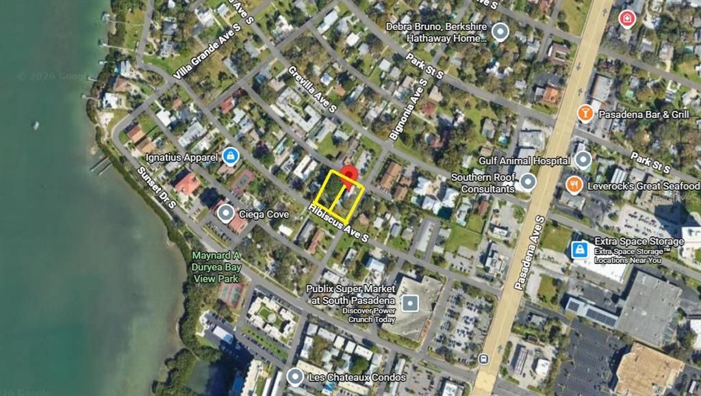 На продажу: $995,000 (0.59 acres)